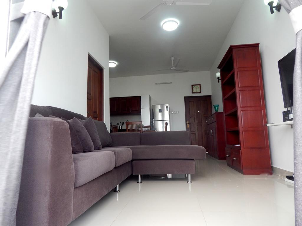 Sea View Apartment In Dehiwala-Mount Lavinia Eksteriør bilde