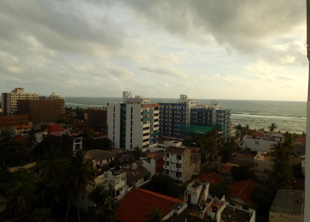 Sea View Apartment In Dehiwala-Mount Lavinia Eksteriør bilde